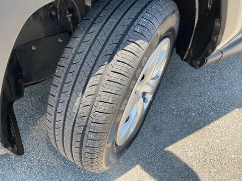 Used 2019 Toyota RAV4 LE w/ All Weather Liner Package AWD/4WD image 44
