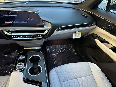 New 2026 Cadillac Lyriq Sport image 18