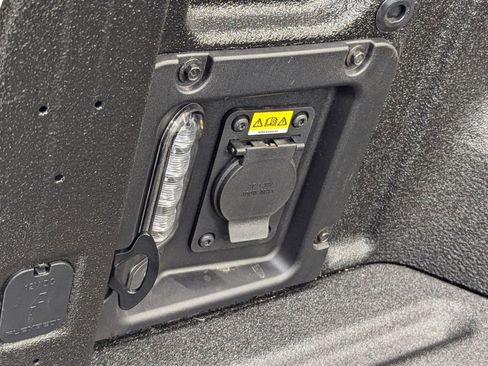 New 2025 Ford Maverick Lobo image 36