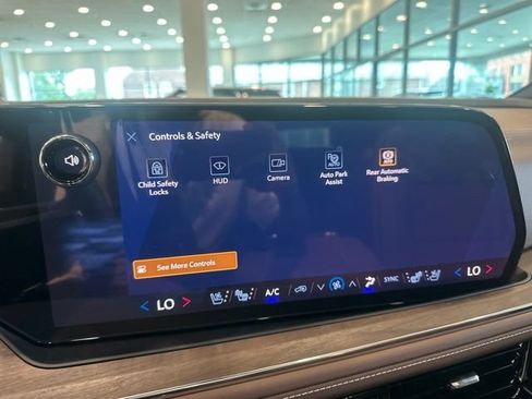 New 2026 Chevrolet Suburban High Country AWD/4WD image 28