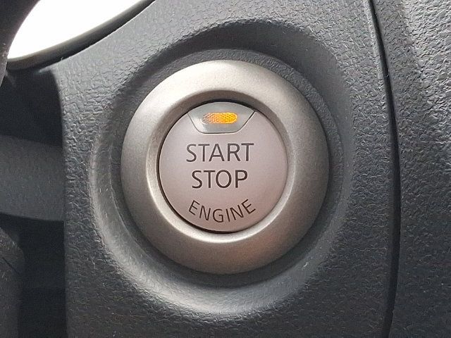 Used 2012 Nissan Juke SL AWD/4WD image 24