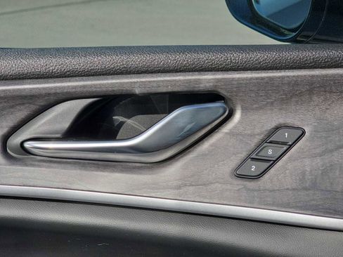 Certified 2024 Jeep Grand Cherokee L Limited w/ Black Appearance Package image 28