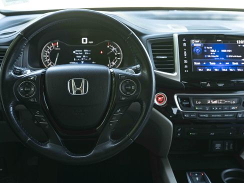 Used 2018 Honda Pilot Elite image 19