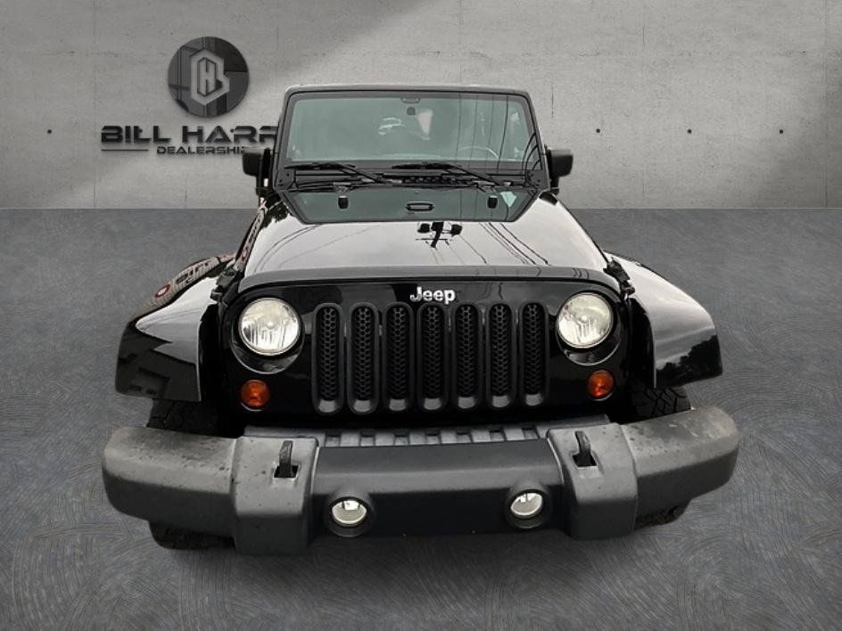 Used 2012 Jeep Wrangler Unlimited Sahara w/ Dual Top Group AWD/4WD image 2