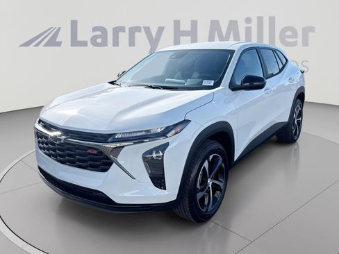 New 2026 Chevrolet Trax RS w/ Driver Confidence Package FWD image 9