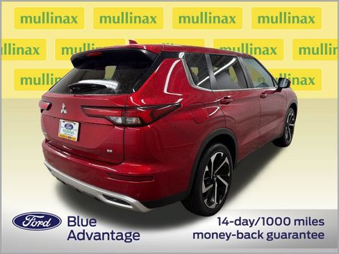Used 2024 Mitsubishi Outlander SE AWD/4WD image 3