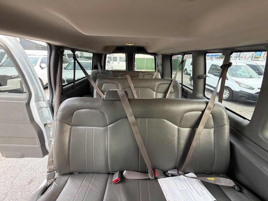 Used 2022 Chevrolet Express 2500 LS RWD image 16