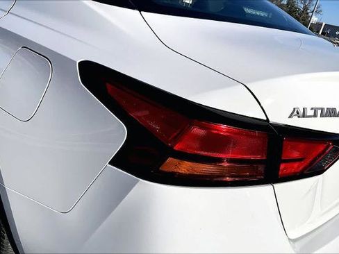 Certified 2025 Nissan Altima 2.5 SV image 29