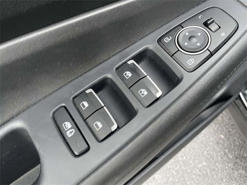 Used 2022 Hyundai Santa Fe SEL image 15