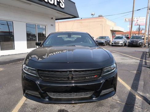 Used 2022 Dodge Charger SXT image 2