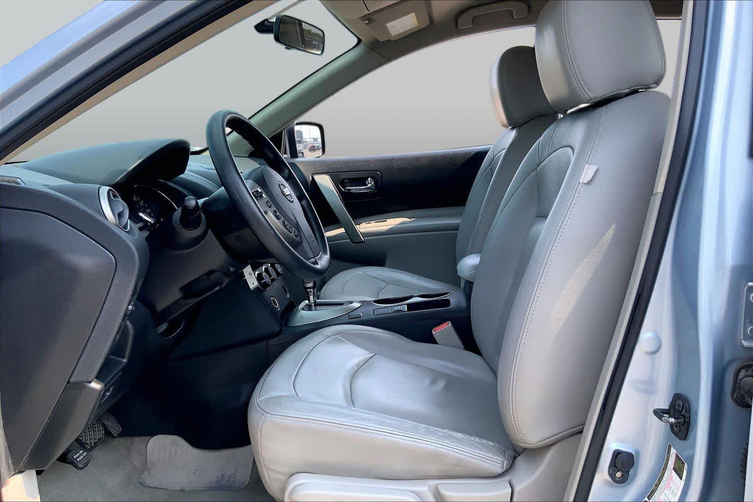 Used 2014 Nissan Rogue S w/ Convenience Package FWD image 8