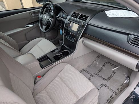 Used 2015 Toyota Camry LE FWD image 4
