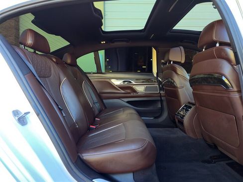 Used 2016 BMW 740i RWD image 36