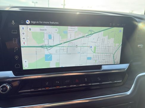 Used 2025 GMC Sierra 2500 SLT w/ SLT Premium Package image 17