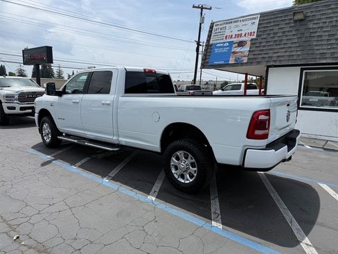 Used 2024 RAM 2500 Laramie AWD/4WD image 4