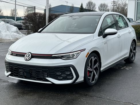 New 2026 Volkswagen GTI SE image 3