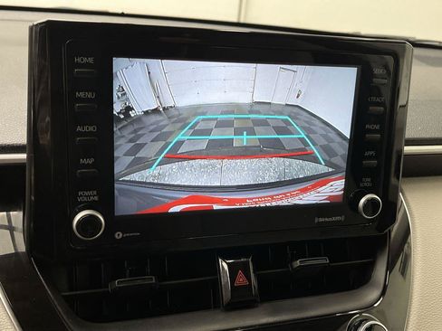 Used 2022 Toyota Corolla Cross LE AWD/4WD image 5
