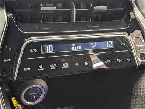 Used 2024 Toyota Venza LE image 26