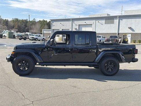Used 2022 Jeep Gladiator Willys image 10