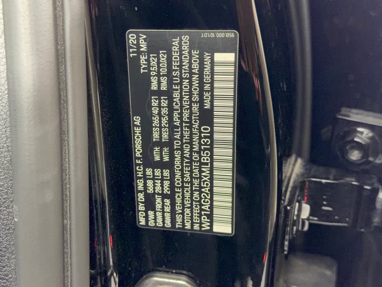 Certified 2021 Porsche Macan GTS AWD/4WD image 31