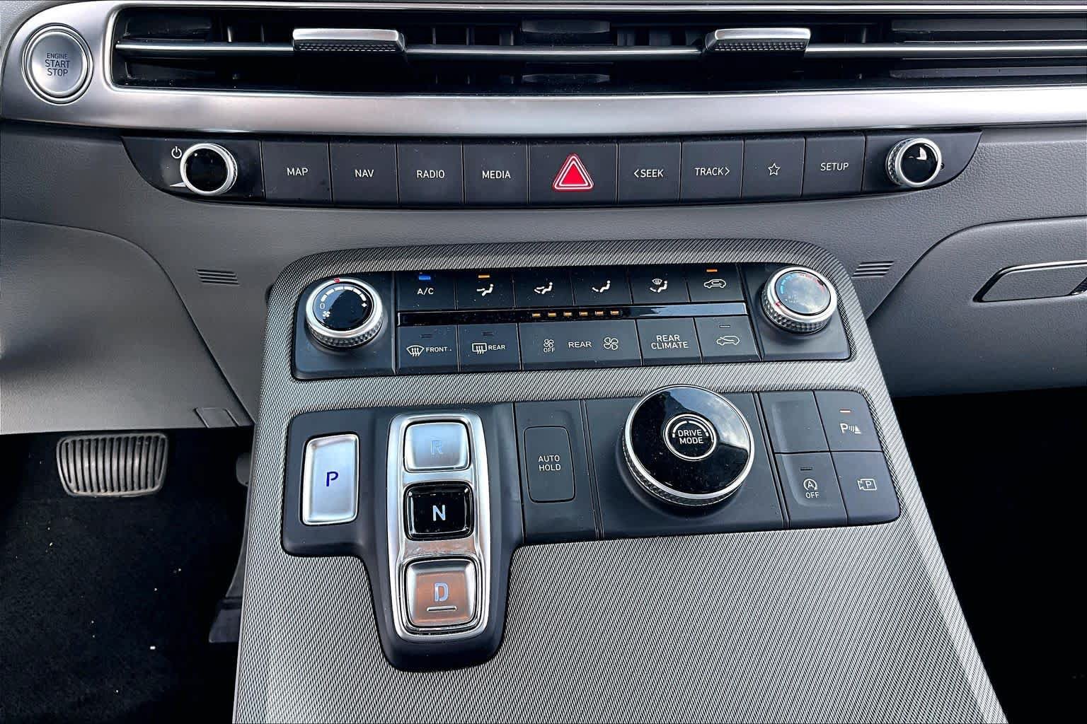 Used 2023 Hyundai Palisade SE FWD image 32