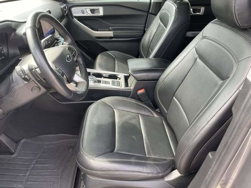 Used 2021 Ford Explorer Limited w/ Equipment Group 301A image 13
