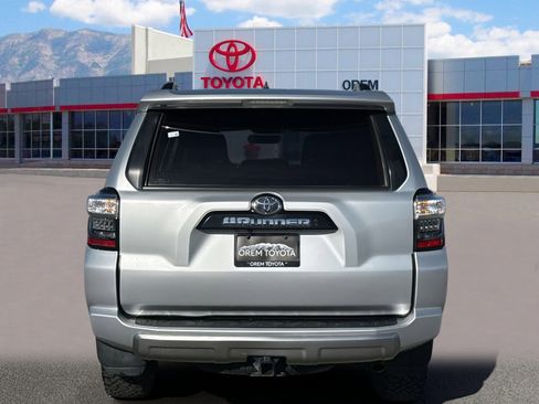 Used 2022 Toyota 4Runner TRD Off-Road Premium image 4