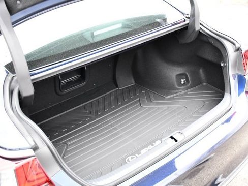 Certified 2025 Lexus ES 300h w/ Premium Package image 29