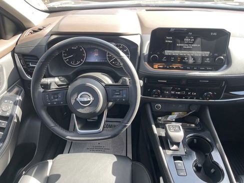 Used 2023 Nissan Rogue SL w/ SL Premium Package image 13