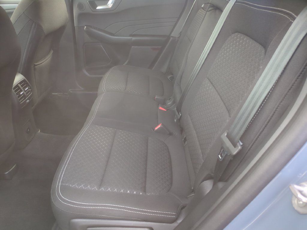 Used 2023 Ford Escape Active w/ Tech Pack #2 AWD/4WD image 16
