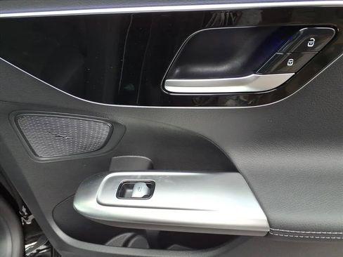 Used 2024 Mercedes-Benz C 300 Sedan image 15