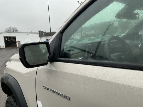 New 2026 Chevrolet Colorado ZR2 w/ Off-Road Front Bumper Package image 8