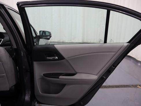 Used 2015 Honda Accord EX image 15