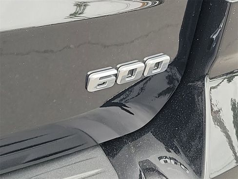 Used 2025 Cadillac Escalade ESV Premium Luxury image 32