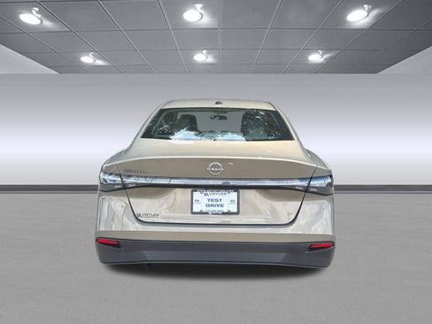 Used 2026 Nissan Sentra SV w/ Floor Mat Package FWD image 8