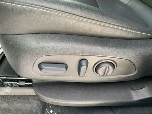 Used 2024 Chevrolet Traverse LT w/ Midnight/Sport Edition image 16