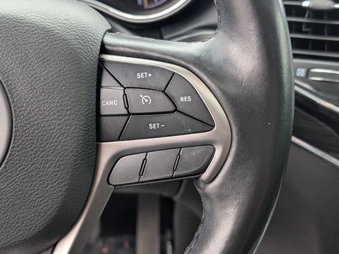 Used 2021 Jeep Grand Cherokee Limited AWD/4WD image 26