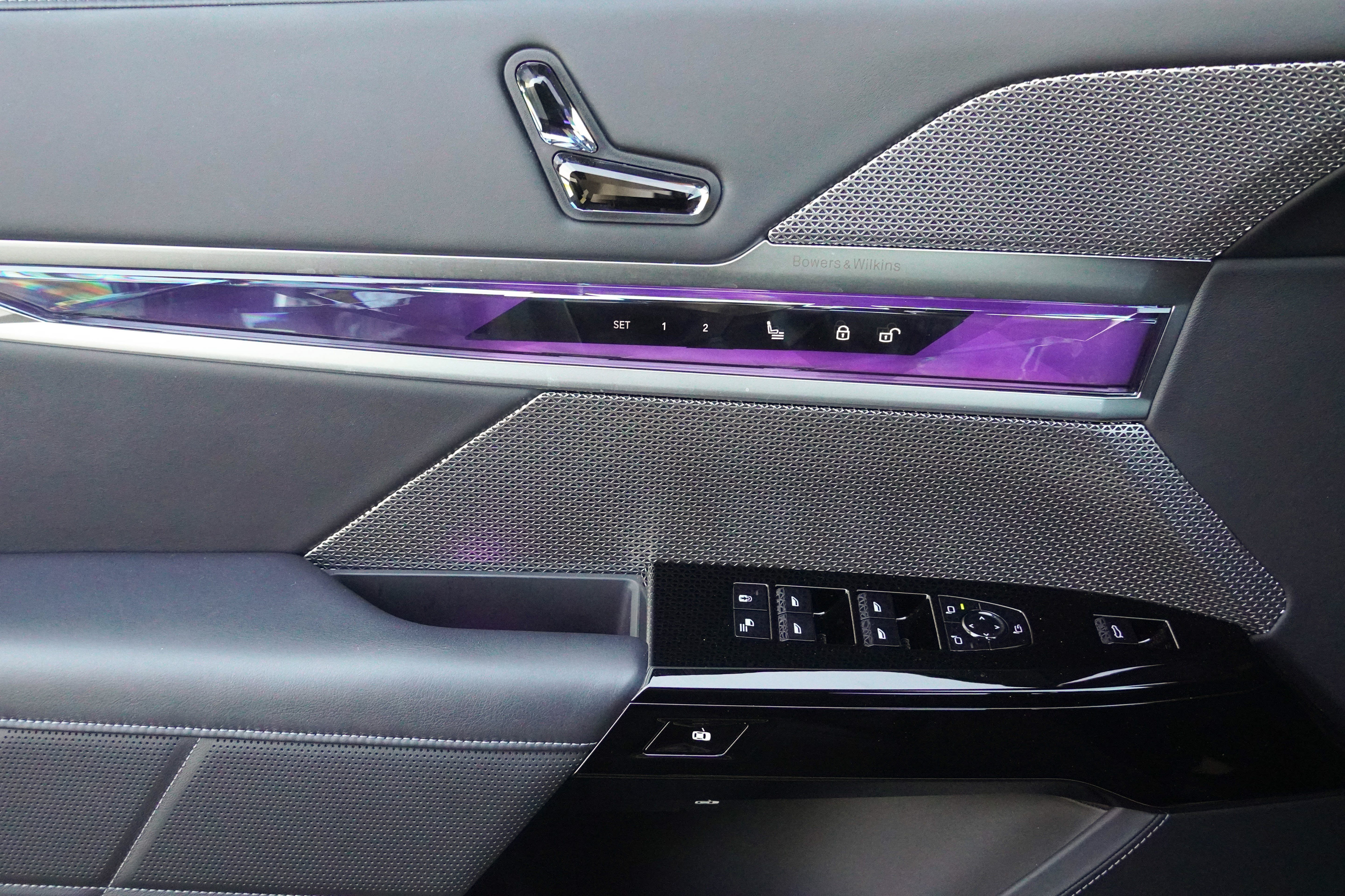 Certified 2024 BMW 740i RWD image 12
