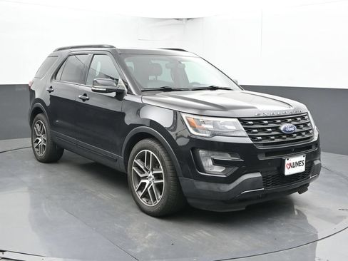 Used 2017 Ford Explorer Sport AWD/4WD image 6