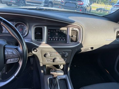 Certified 2022 Dodge Charger SXT image 10