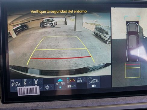 Used 2025 Toyota Tacoma TRD Sport image 12