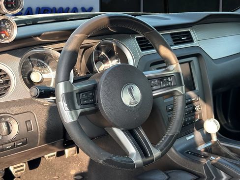 Used 2010 Ford Mustang Shelby GT500 RWD image 13