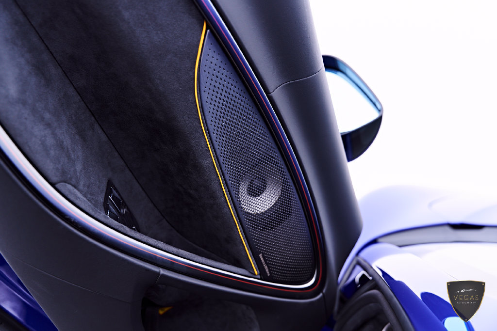 Used 2025 McLaren Artura RWD image 50