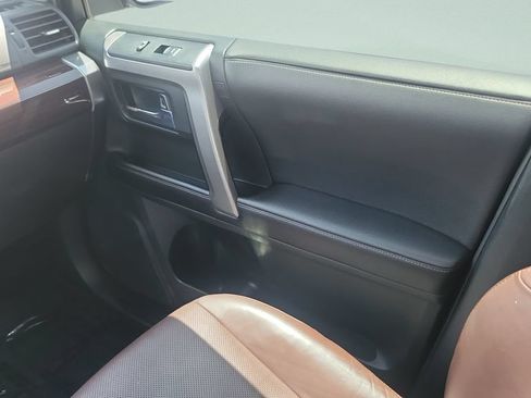 Used 2017 Toyota 4Runner Limited AWD/4WD image 13