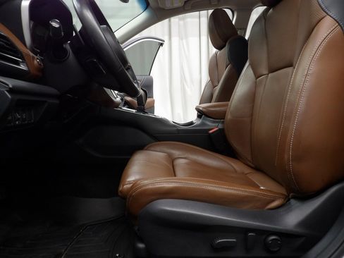 Used 2022 Subaru Outback Touring XT w/ Popular Package #2 image 9