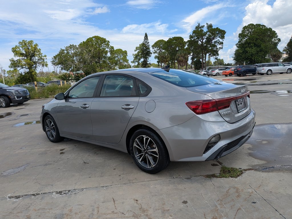 Certified 2024 Kia Forte LXS FWD image 6