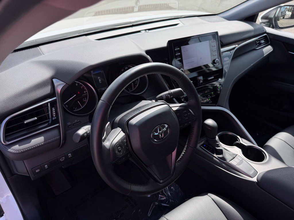 Used 2024 Toyota Camry SE w/ Convenience Package FWD image 18