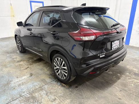 Used 2023 Nissan Kicks SR w/ SR Premium Package image 5