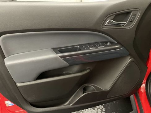 Used 2017 Chevrolet Colorado Z71 AWD/4WD image 15