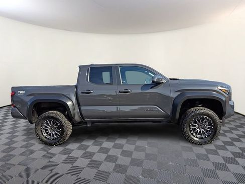 Used 2024 Toyota Tacoma TRD Sport AWD/4WD image 7